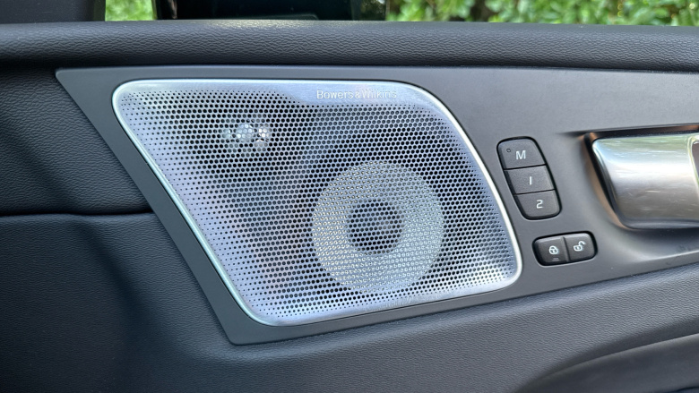 Volvo XC60 2.0 T8 [455] PHEV Ultra Dark 5dr AWD Geartronic Estate